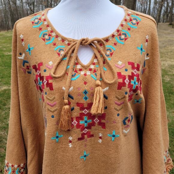 Emmer & Oat Southwestern Boho Faux Suede Poncho size M/L - Picture 2 of 13